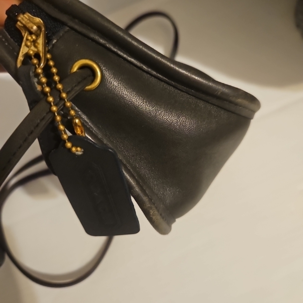 RARE 1990’s COACH HADLEY #9935 Crossbody in Navy - Picture 5 of 12